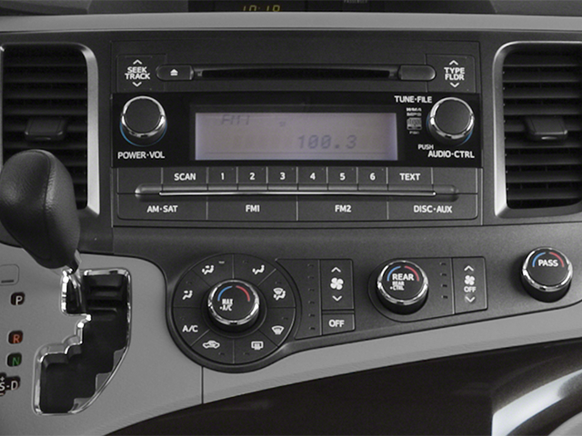 2014 Toyota Sienna LE 7 Passenger