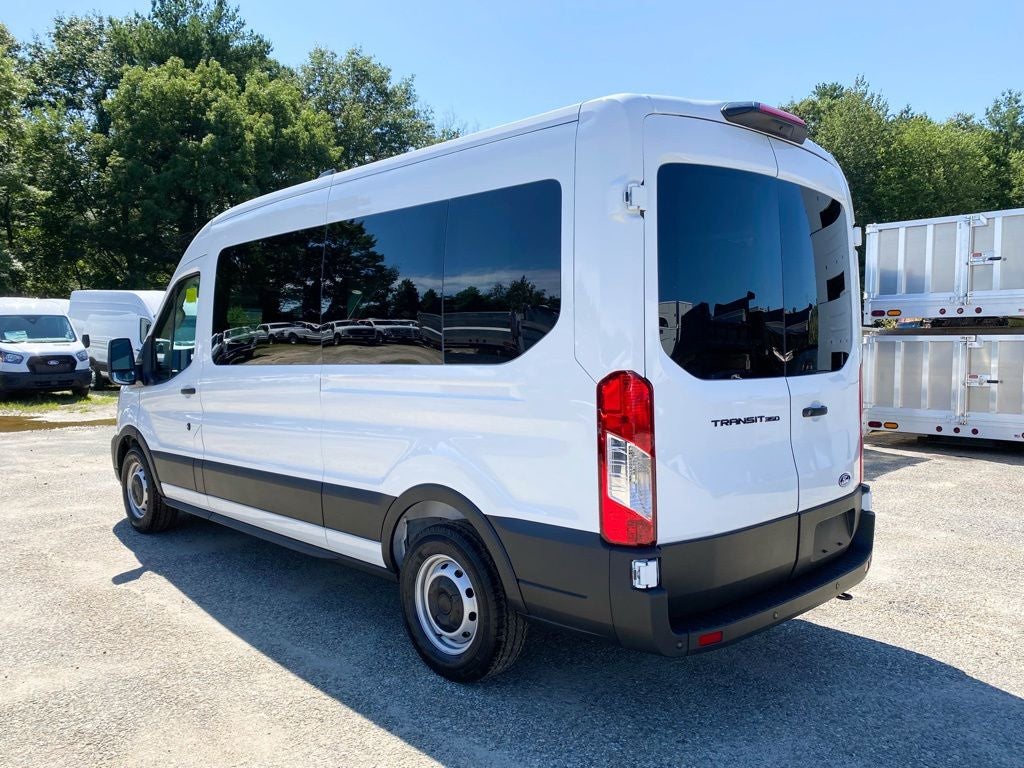 2026 Ford Transit Passenger Wagon XL