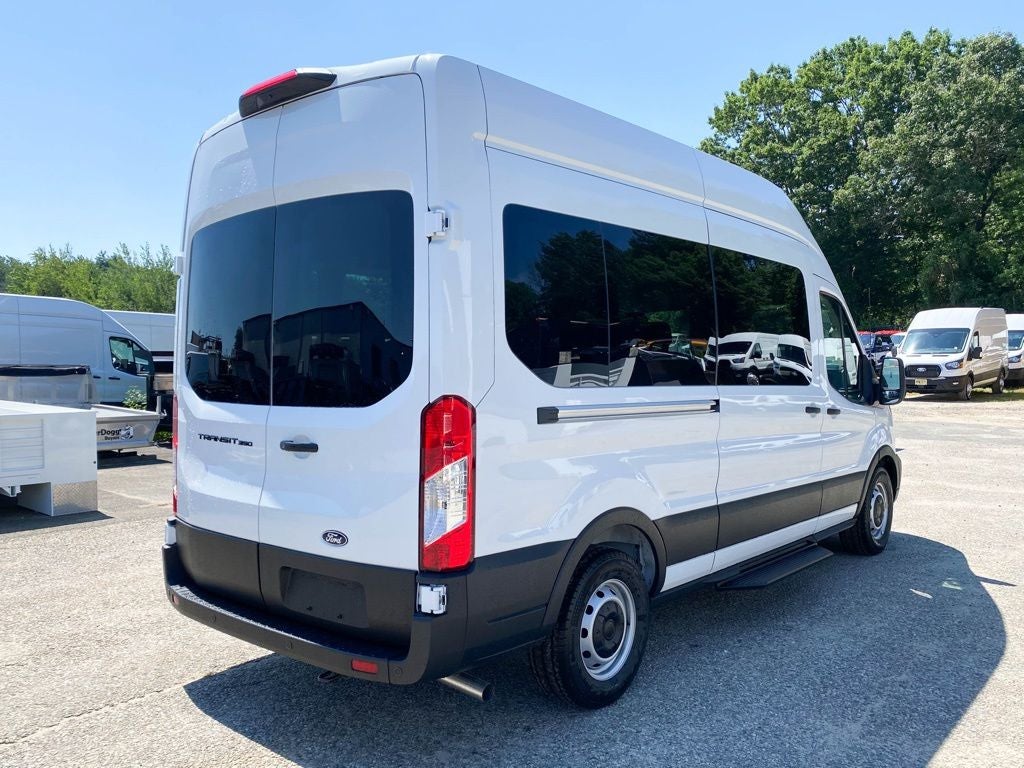 2026 Ford Transit Passenger Wagon XL