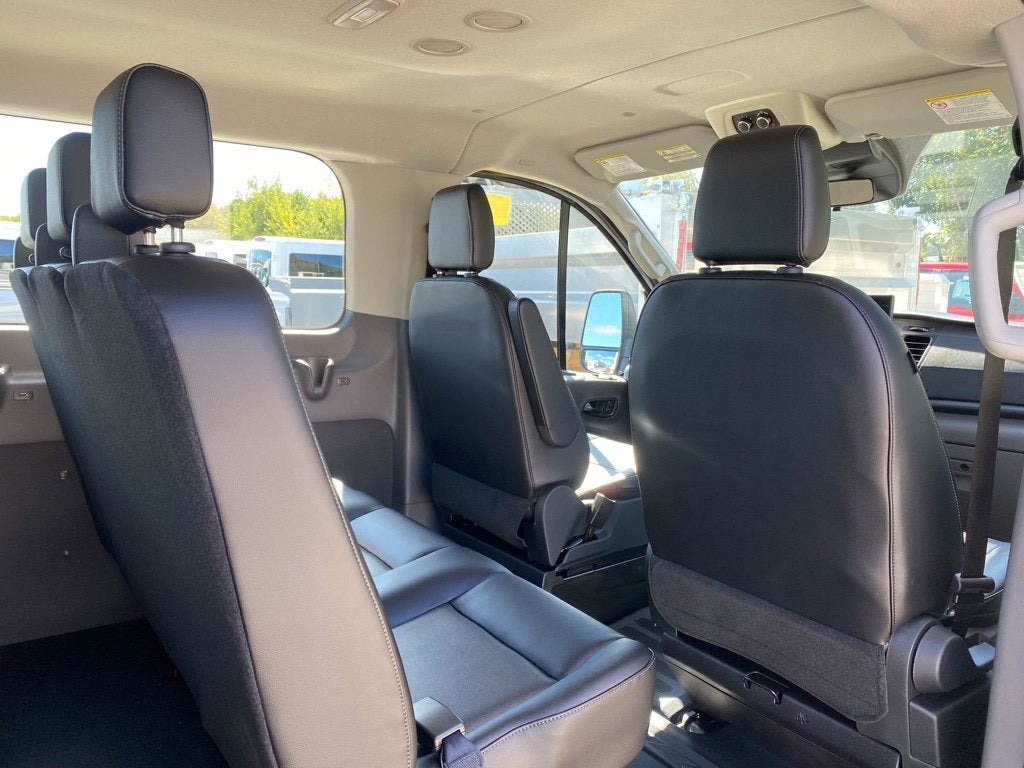 2027 Ford Transit Passenger Wagon XL