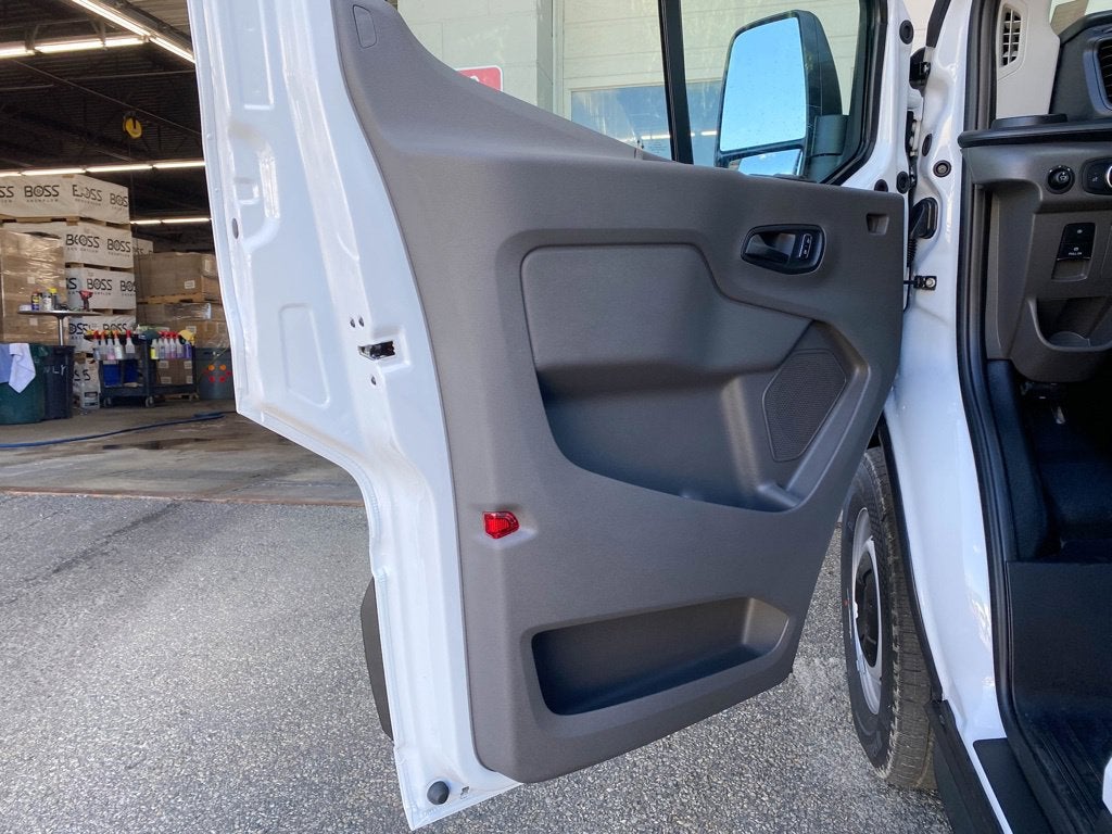 2027 Ford Transit Passenger Wagon XL