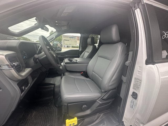 2025 Ford Super Duty F-550 XL 4x4