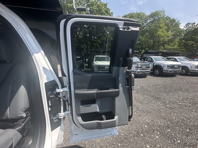 2025 Ford Super Duty F-550 XL 4x4