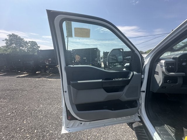 2025 Ford Super Duty F-550 XL 4x4