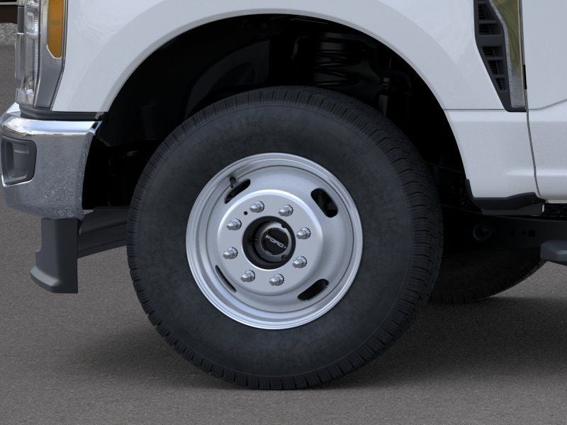 2026 Ford F-350 Chassis XL Crew Cab 4x4