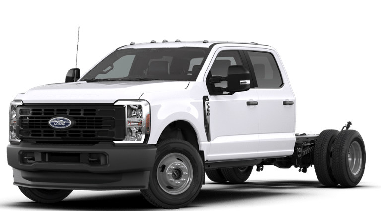 2026 Ford F-350 Chassis XL Crew Cab 4x4