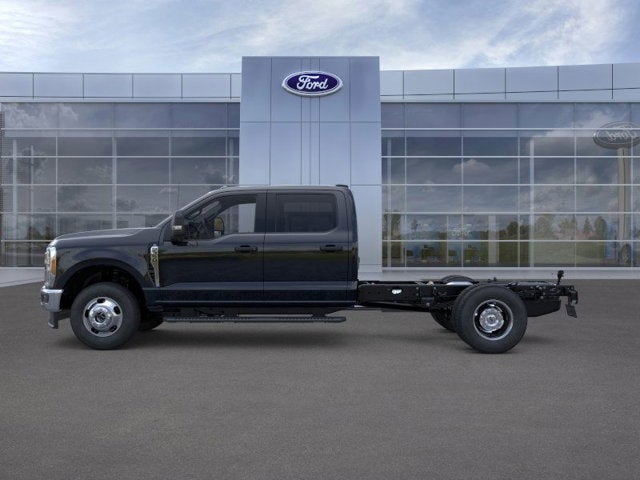 2026 Ford Super Duty F-350 Chassis XL Super Cab 4x4