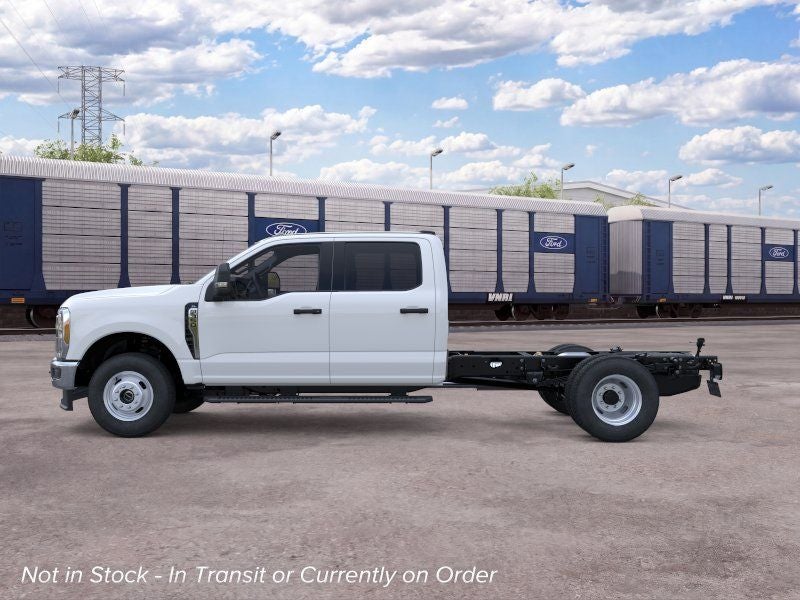 2026 Ford F-350 Chassis XL Crew Cab 4x4