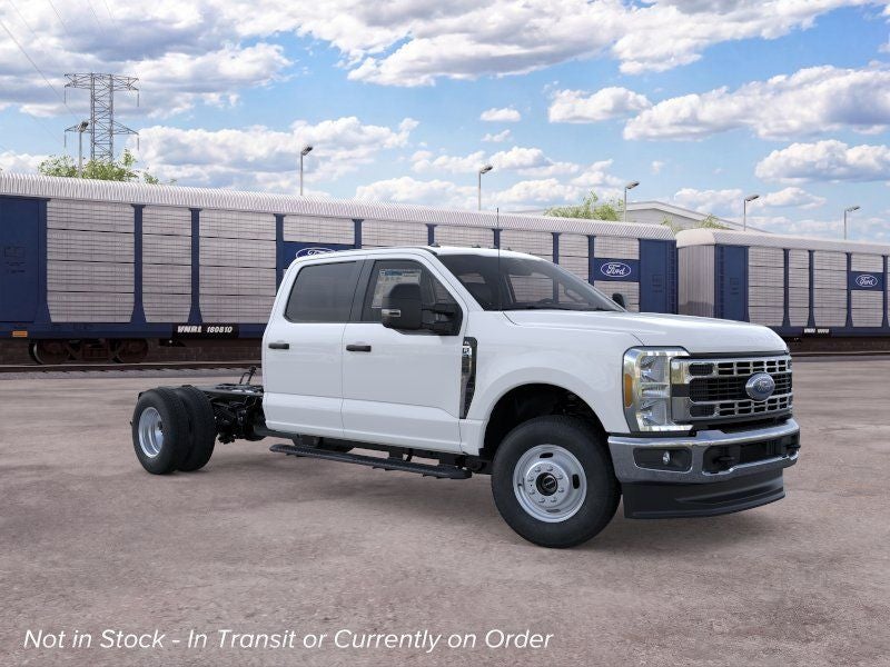 2026 Ford F-350 Chassis XL Crew Cab 4x4