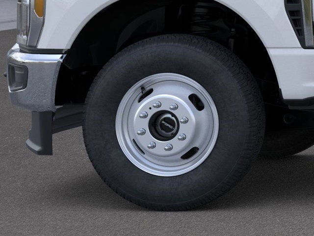 2025 Ford Super Duty F-350 Chassis XL Super Cab 4x4