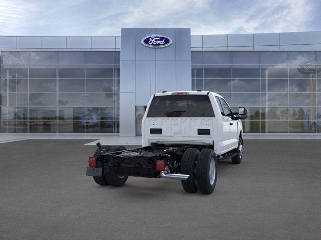 2025 Ford Super Duty F-350 Chassis XL Super Cab 4x4