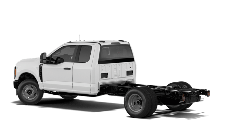 2027 Ford F-350 Chassis XL Super Cab 4x4