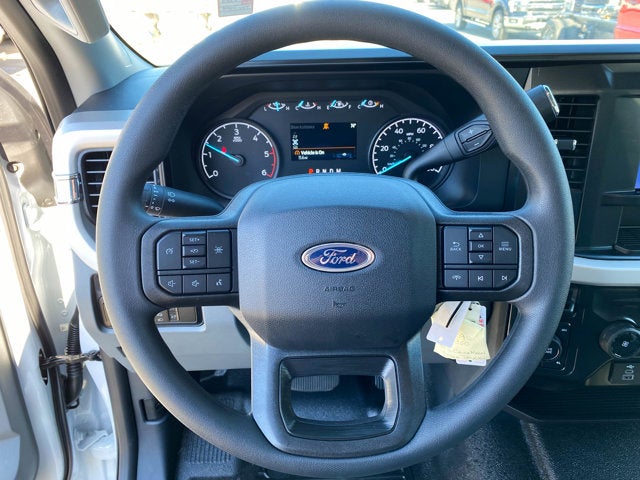 2026 Ford Super Duty F-350 Chassis XL Super Cab 4x4