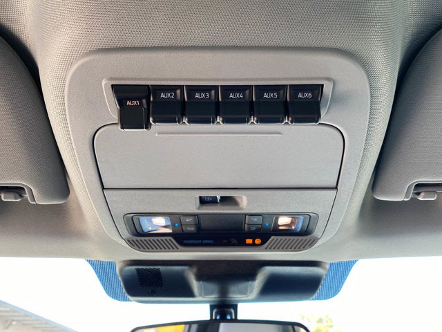 2026 Ford Super Duty F-350 Chassis XL Super Cab 4x4