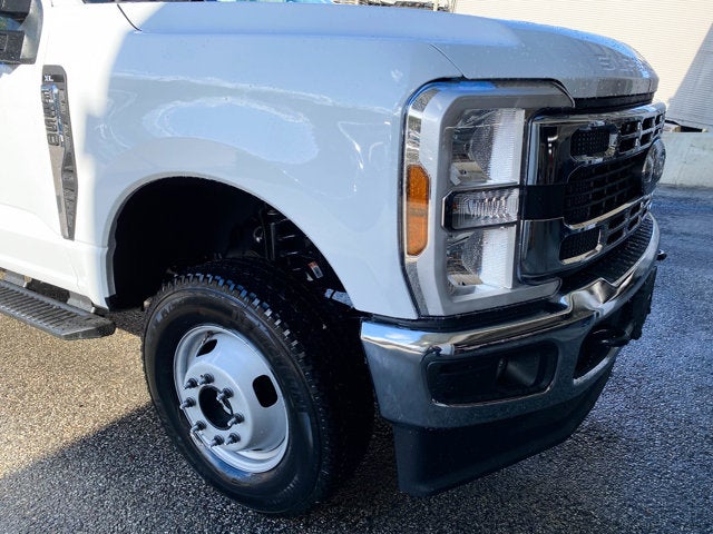 2026 Ford Super Duty F-350 Chassis XL Super Cab 4x4