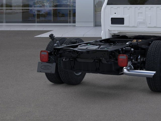 2025 Ford Super Duty F-350 Chassis XL Super Cab 4x4