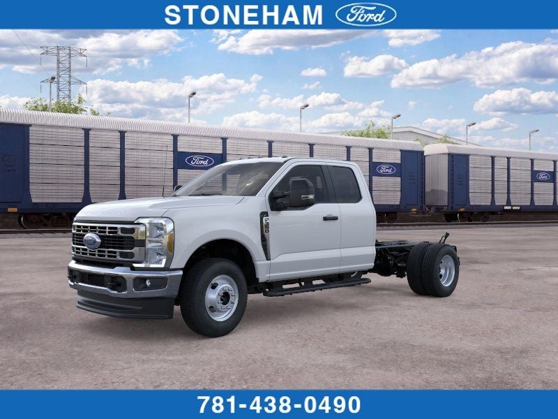 2026 Ford F-350 Chassis XL Super Cab 4x4 DRW