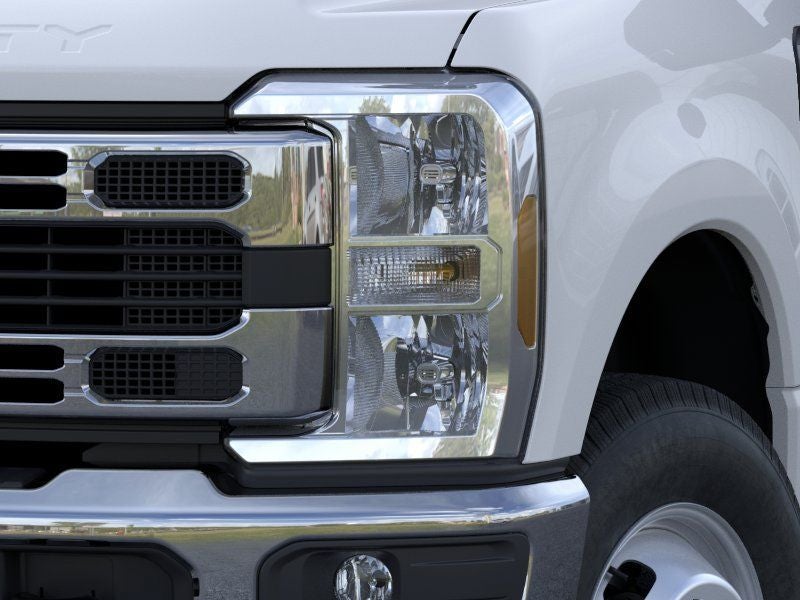 2026 Ford F-350 Chassis XL Super Cab 4x4 DRW