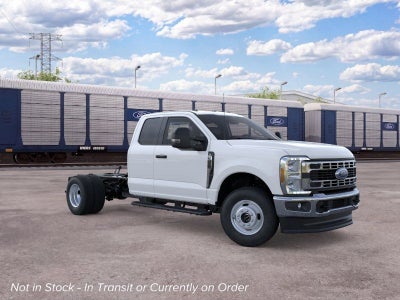 2026 Ford F-350 Chassis XL Super Cab 4x4 DRW