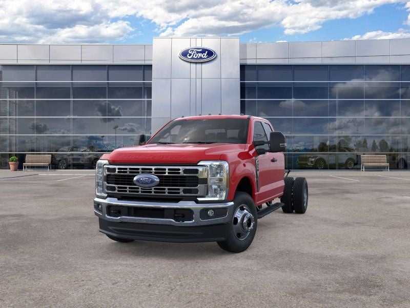 2026 Ford F-350 Chassis XL Super Cab 4x4