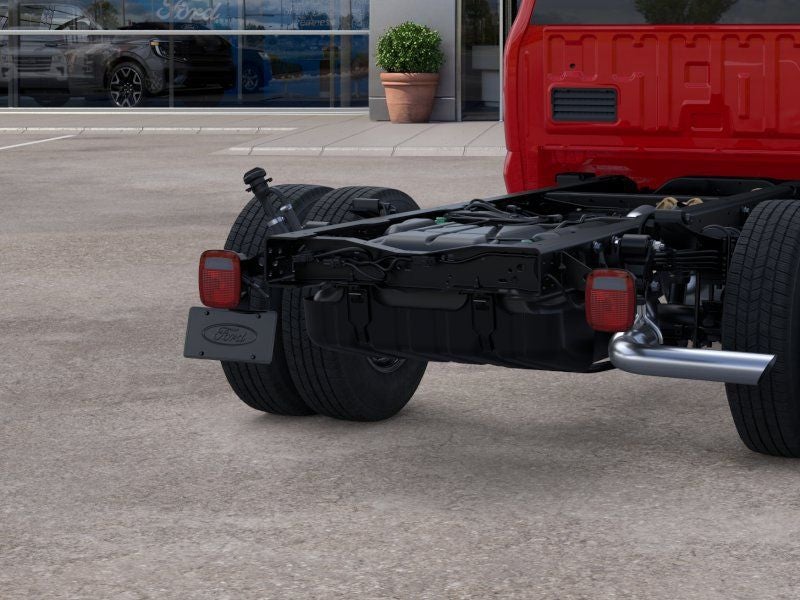 2026 Ford F-350 Chassis XL Super Cab 4x4