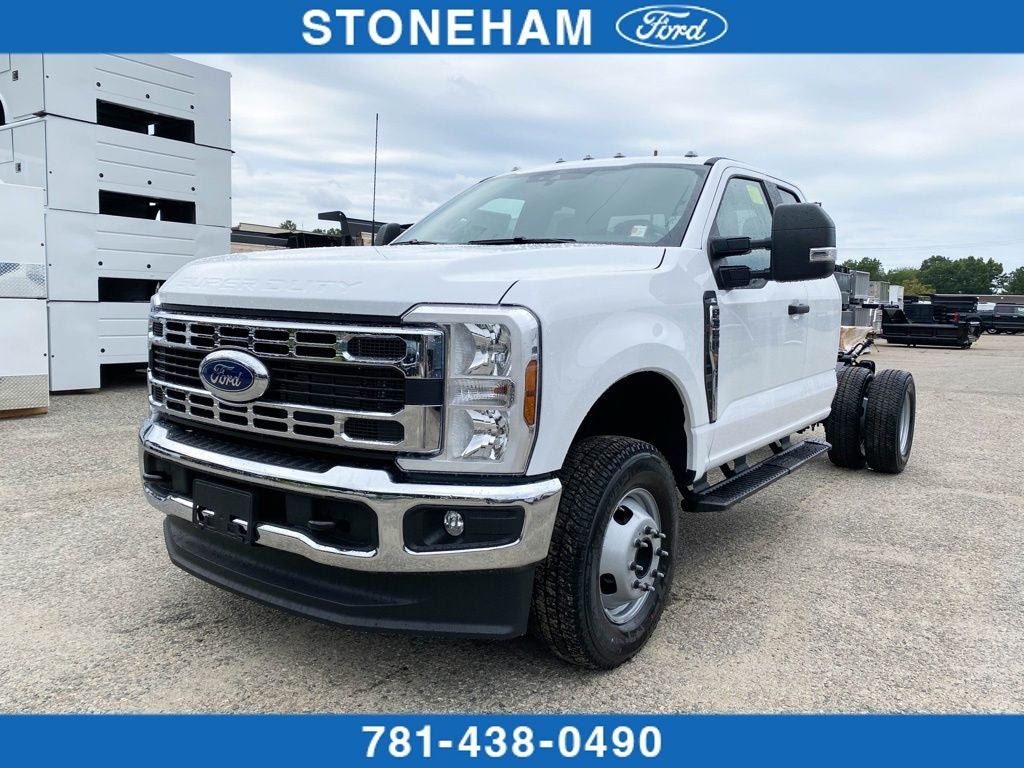 2026 Ford F-350 Chassis XL Super Cab 4x4