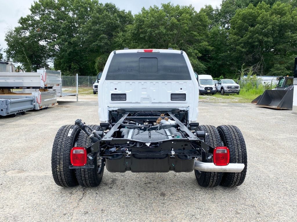 2026 Ford F-350 Chassis XL Super Cab 4x4