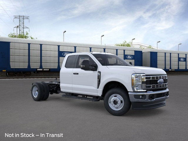2026 Ford Super Duty F-350 Chassis XL 4x4