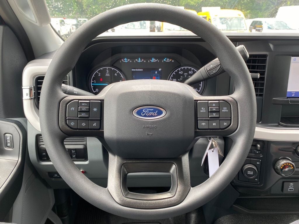 2026 Ford F-350 Chassis XL Super Cab 4x4