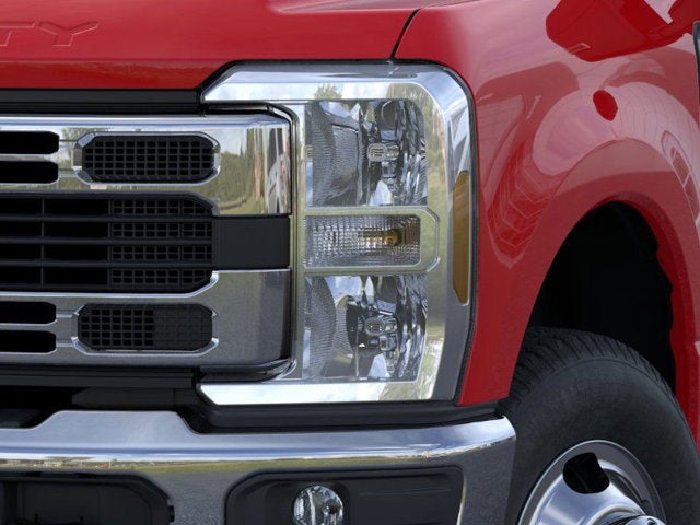 2026 Ford Super Duty F-350 Chassis XLT Super Cab 4x4