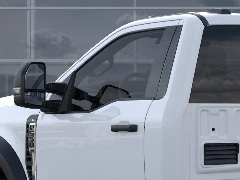 2025 Ford F-550 F-550® XL