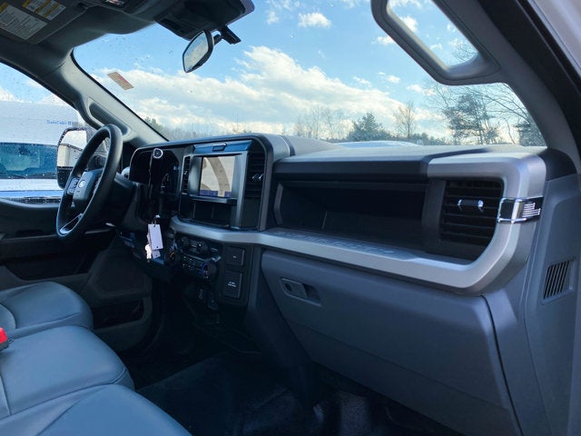 2025 Ford Super Duty F-600 DRW F-600® XL