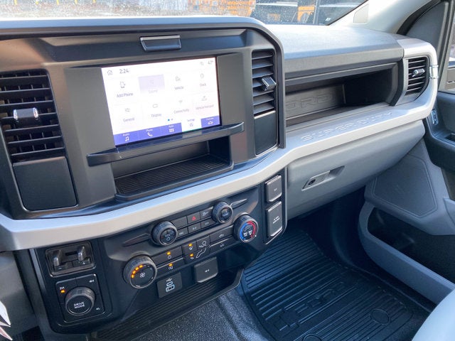 2025 Ford Super Duty F-600 DRW F-600® XL