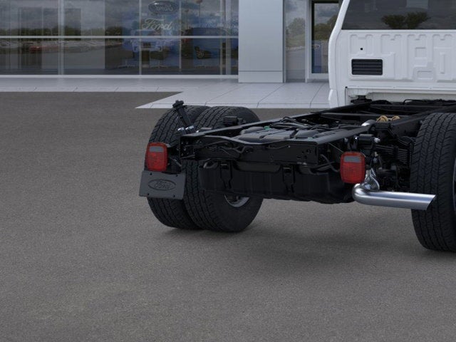 2025 Ford Super Duty F-600 DRW F-600® XL