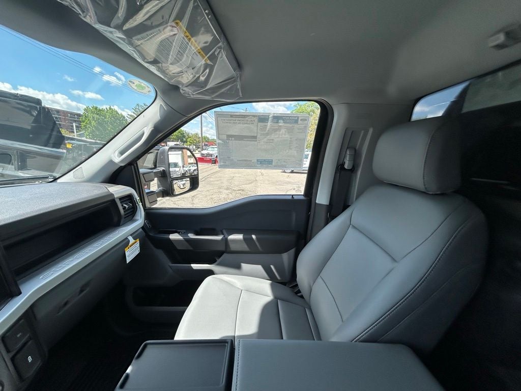 2026 Ford F-600 XL 4x4
