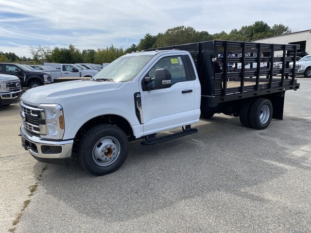 2026 Ford Super Duty F-350 Chassis XL Regular Cab 4x2