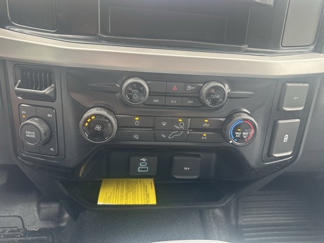 2025 Ford Super Duty F-350 Chassis XL Regular Cab 4x4