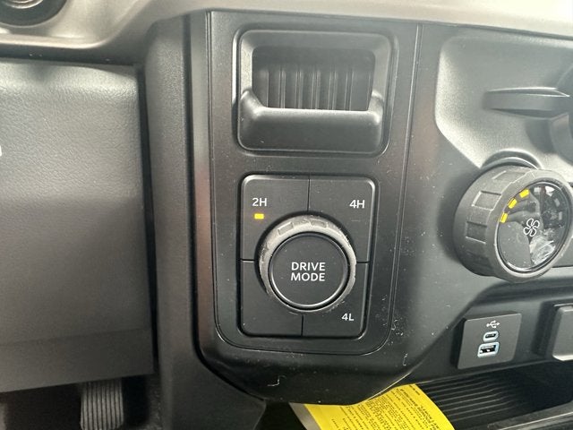 2025 Ford Super Duty F-350 Chassis XL Regular Cab 4x4