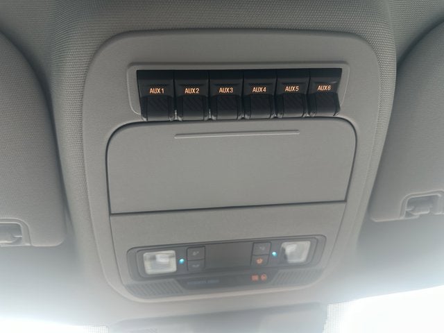 2025 Ford Super Duty F-350 Chassis XL Regular Cab 4x4