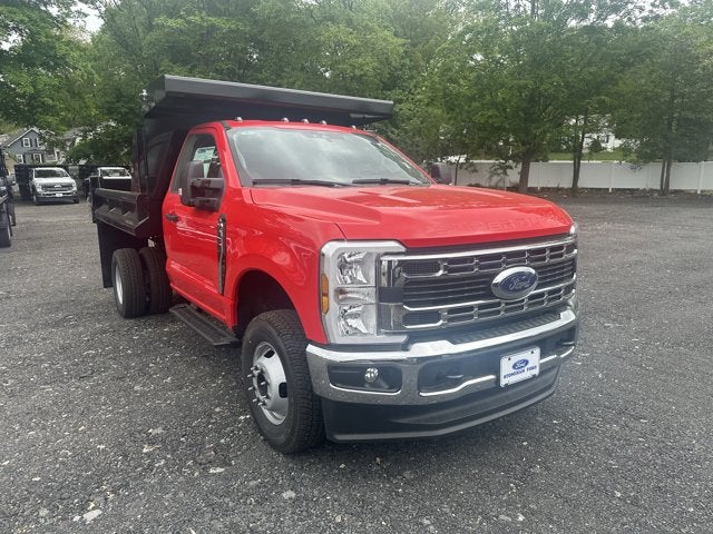 2025 Ford Super Duty F-350 Chassis XL Regular Cab 4x4