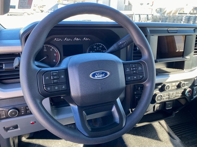 2026 Ford Super Duty F-350 Chassis XL Regular Cab 4x4