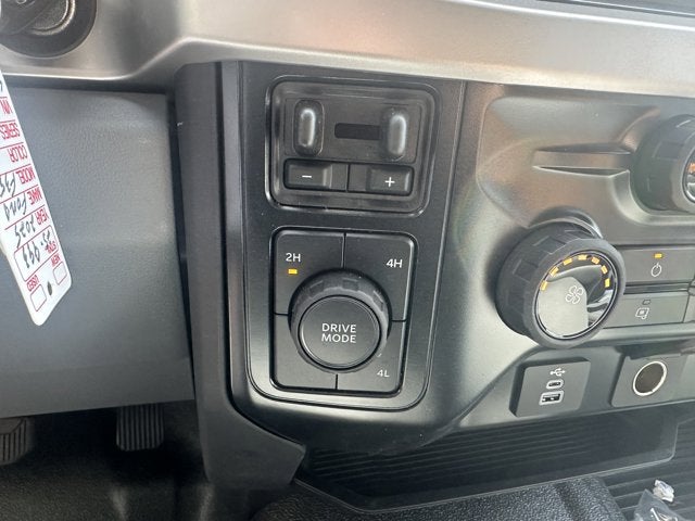 2025 Ford Super Duty F-350 Chassis XL Regular Cab 4x4