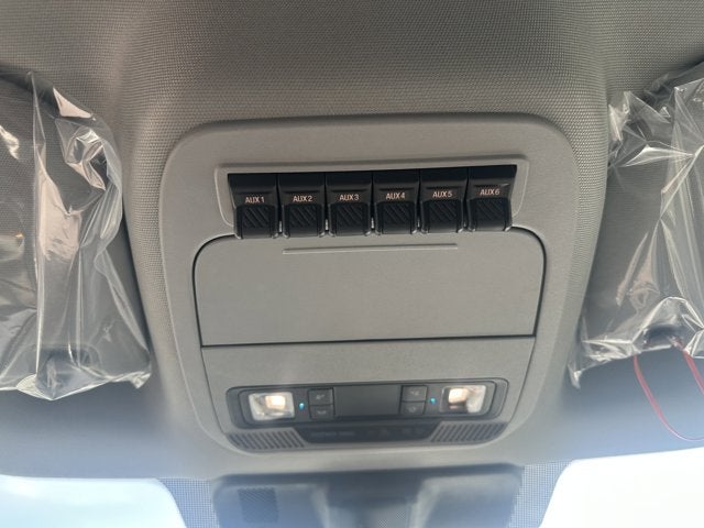 2025 Ford Super Duty F-350 Chassis XL Regular Cab 4x4