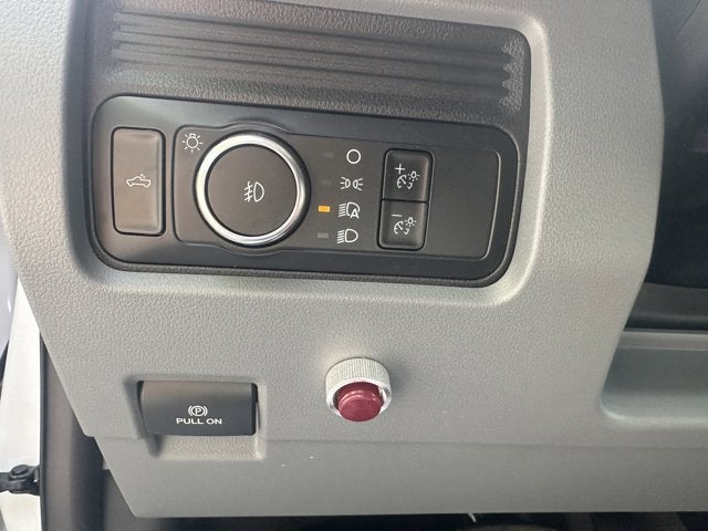 2025 Ford Super Duty F-350 Chassis XL Regular Cab 4x4