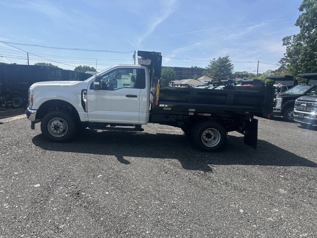 2025 Ford Super Duty F-350 Chassis XL Regular Cab 4x4