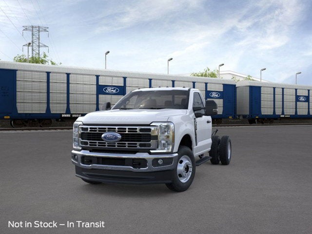 2026 Ford Super Duty F-350 Chassis XL Regular Cab 4x4