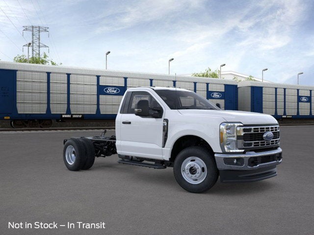 2026 Ford Super Duty F-350 Chassis XL Regular Cab 4x4