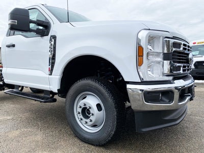2026 Ford Super Duty F-350 Chassis XL Regular Cab 4x4