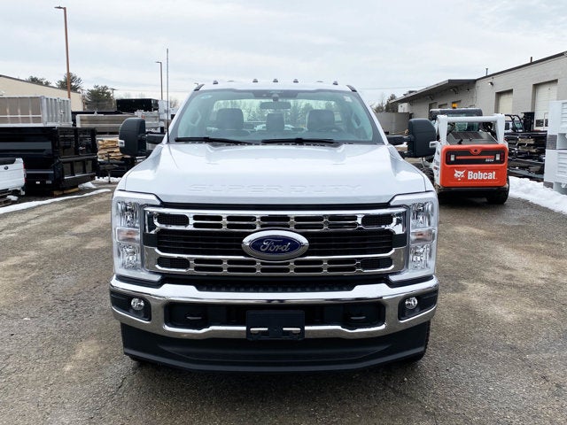 2026 Ford Super Duty F-350 Chassis XL Regular Cab 4x4