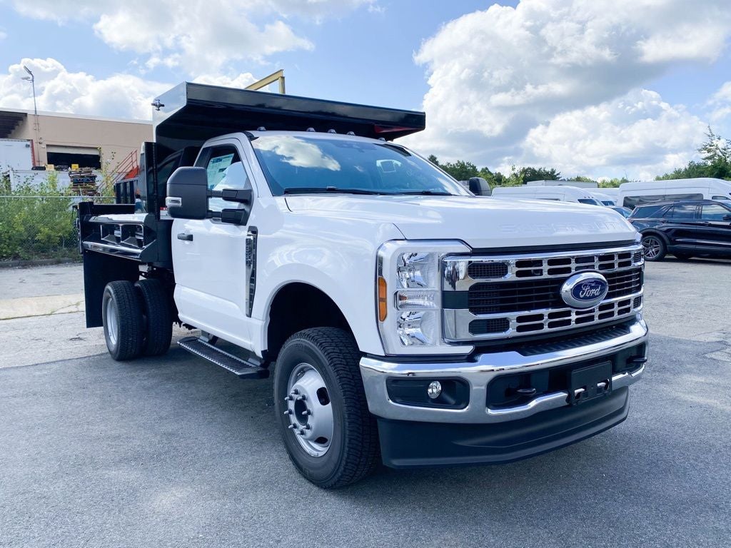 2026 Ford F-350 Chassis XL Regular Cab 4x4
